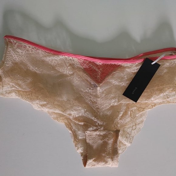 BLUSH Lingerie Lace Bustier Set - Picture 4 of 7